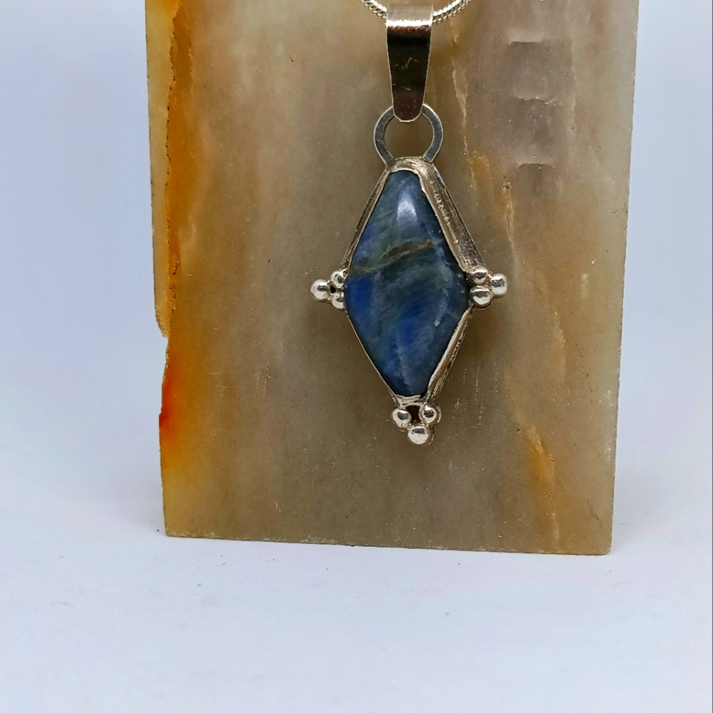 Handmade Labradorite and Sterling Fancy Bezel Pendant With Chain x kalyjwls